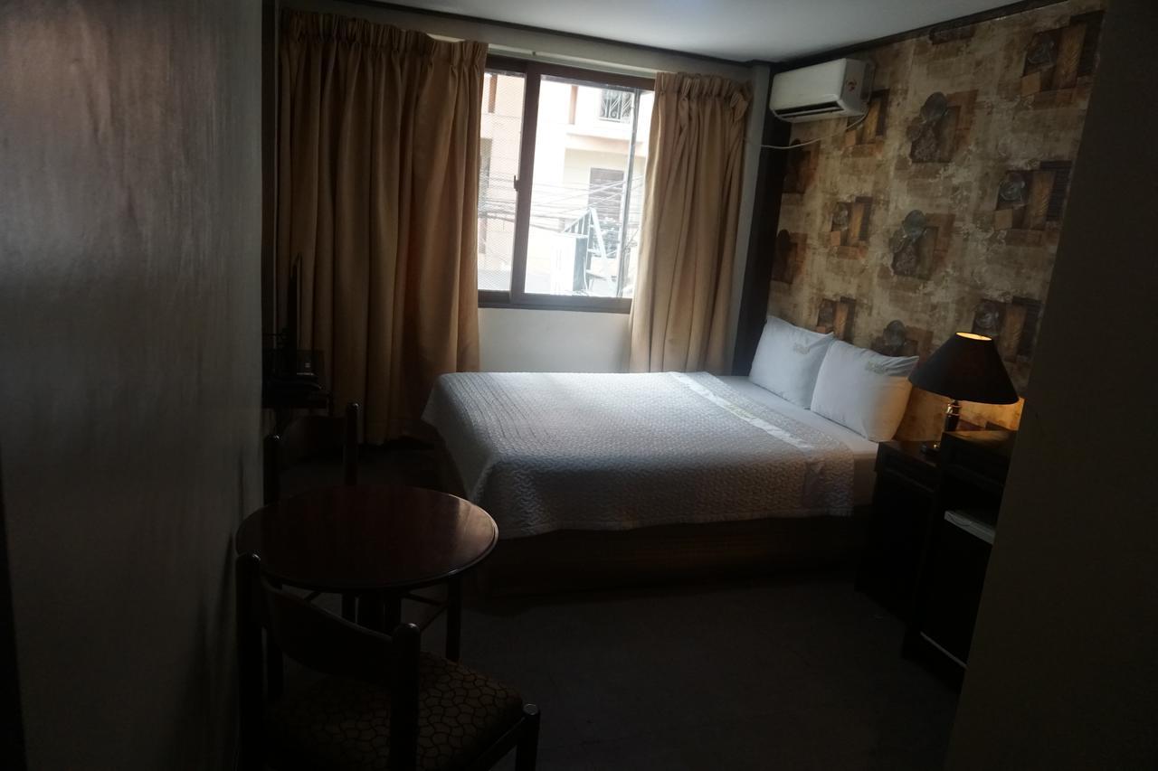 The Shila Philla Hotel Makati City Zewnętrze zdjęcie