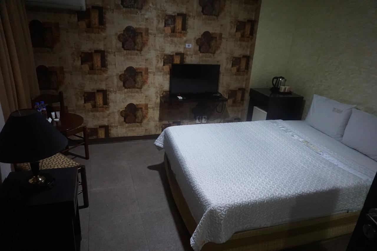 The Shila Philla Hotel Makati City Zewnętrze zdjęcie